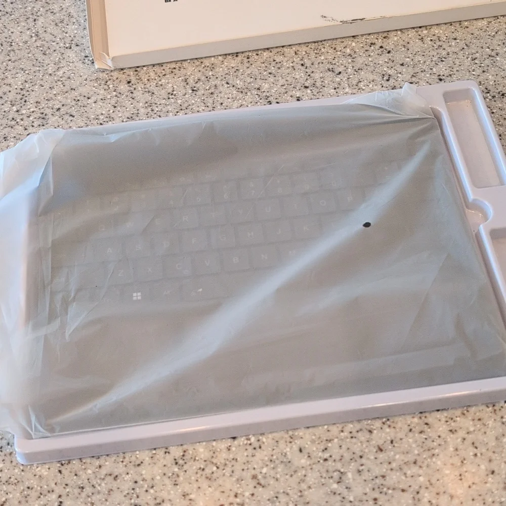 Omoton KC010 Surface Pro Keyboard And Cover